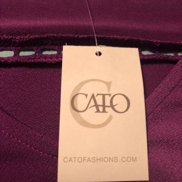 Woman’s Top! - Picture 3 of 4